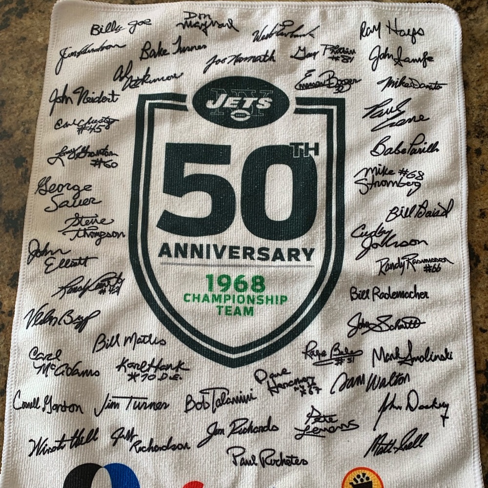 Jets signed mini towel - Picture 1 of 1